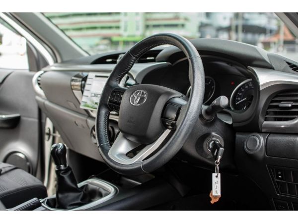 รถบ้านแท้ ต่อป้ายแดง 2017 Toyota Hilux Revo 2.4 E ดาวน์0% รูปที่ 4